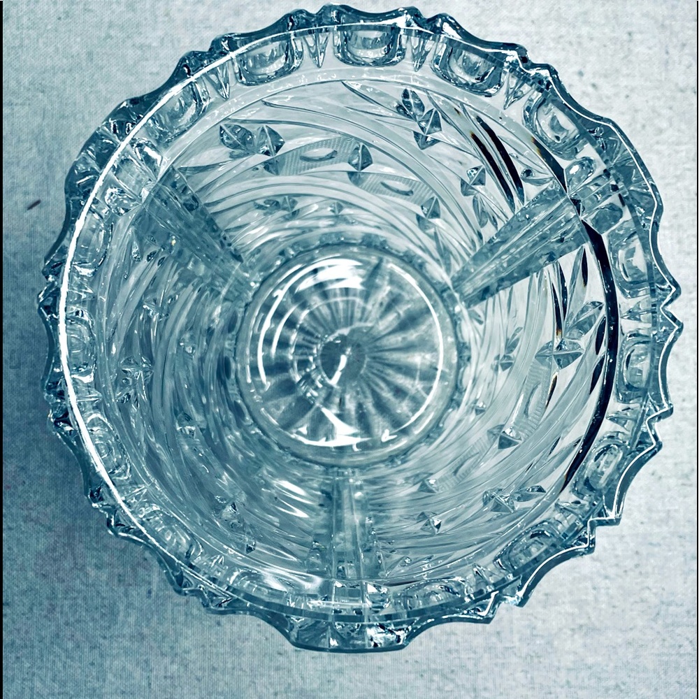 Heavy Lead Chrystal Vase - Picture 3 of 10